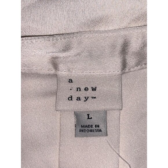 A New Day Womens Cream Short-Sleeve Button-Up Shirt Blouse Size Large - Picture 6 of 8